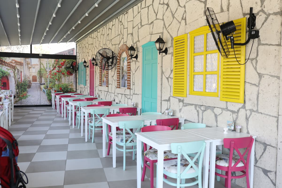 Alaçatı Muhallebicisi 1 Yaşında